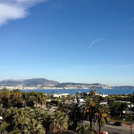 Avenue Californie *